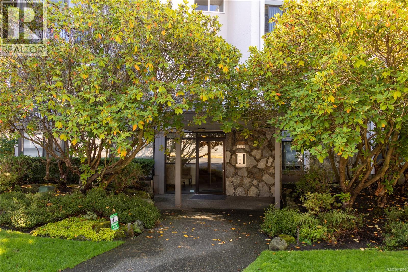 402 1157 Fairfield Road, Victoria