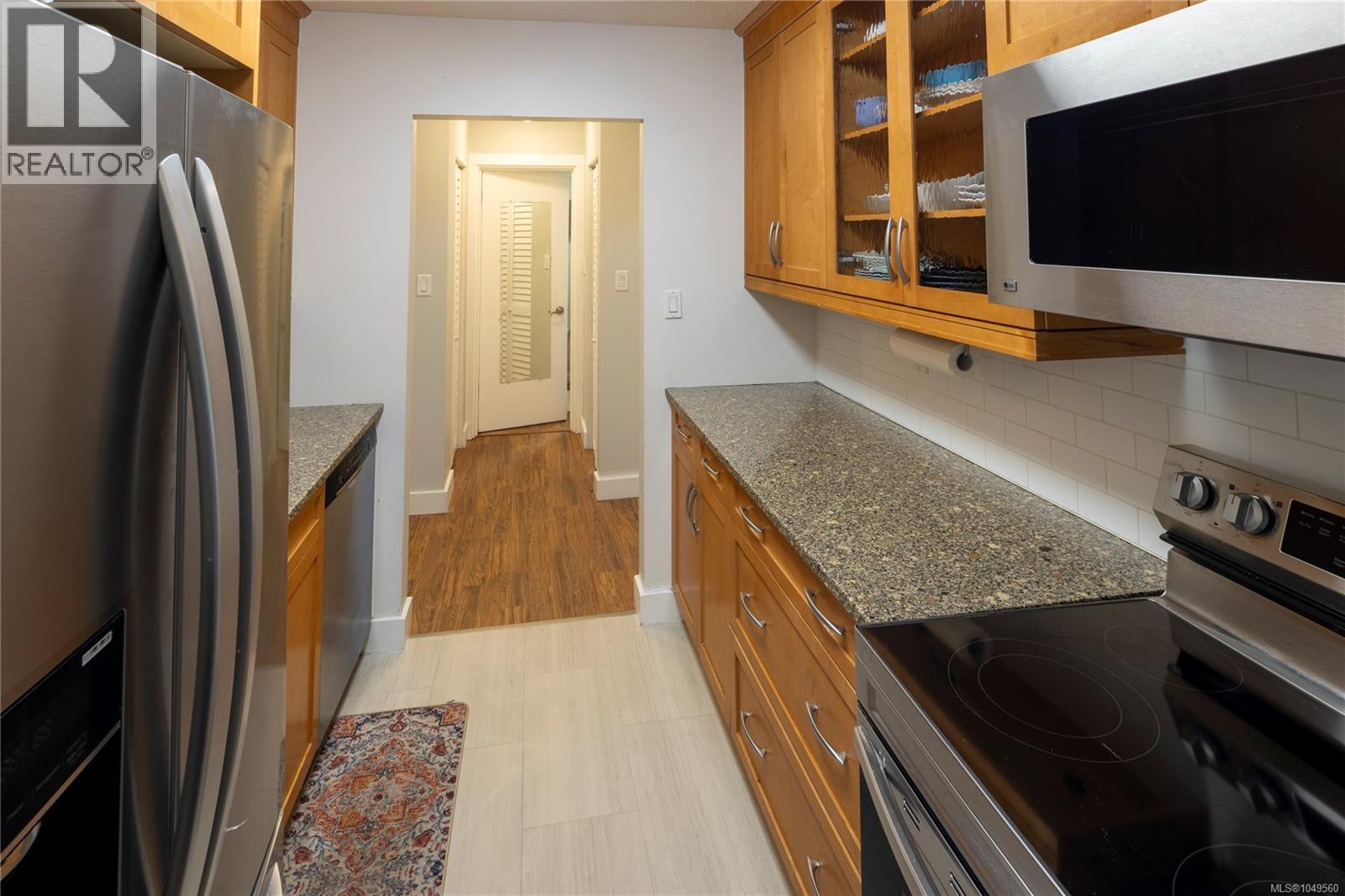 402 1157 Fairfield Road, Victoria