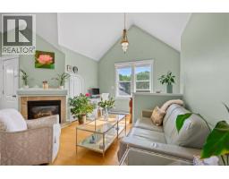 Entrance - 3 1376 Pandora Ave, Victoria, BC V8R1A3 Photo 10
