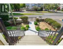 3 1376 Pandora Ave, Victoria, BC V8R1A3 Photo 32
