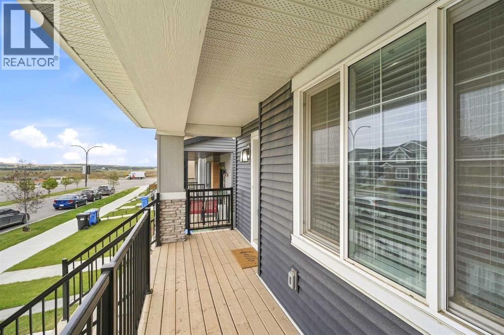 107 Aquila Drive NW, Glacier Ridge, Calgary photo 2