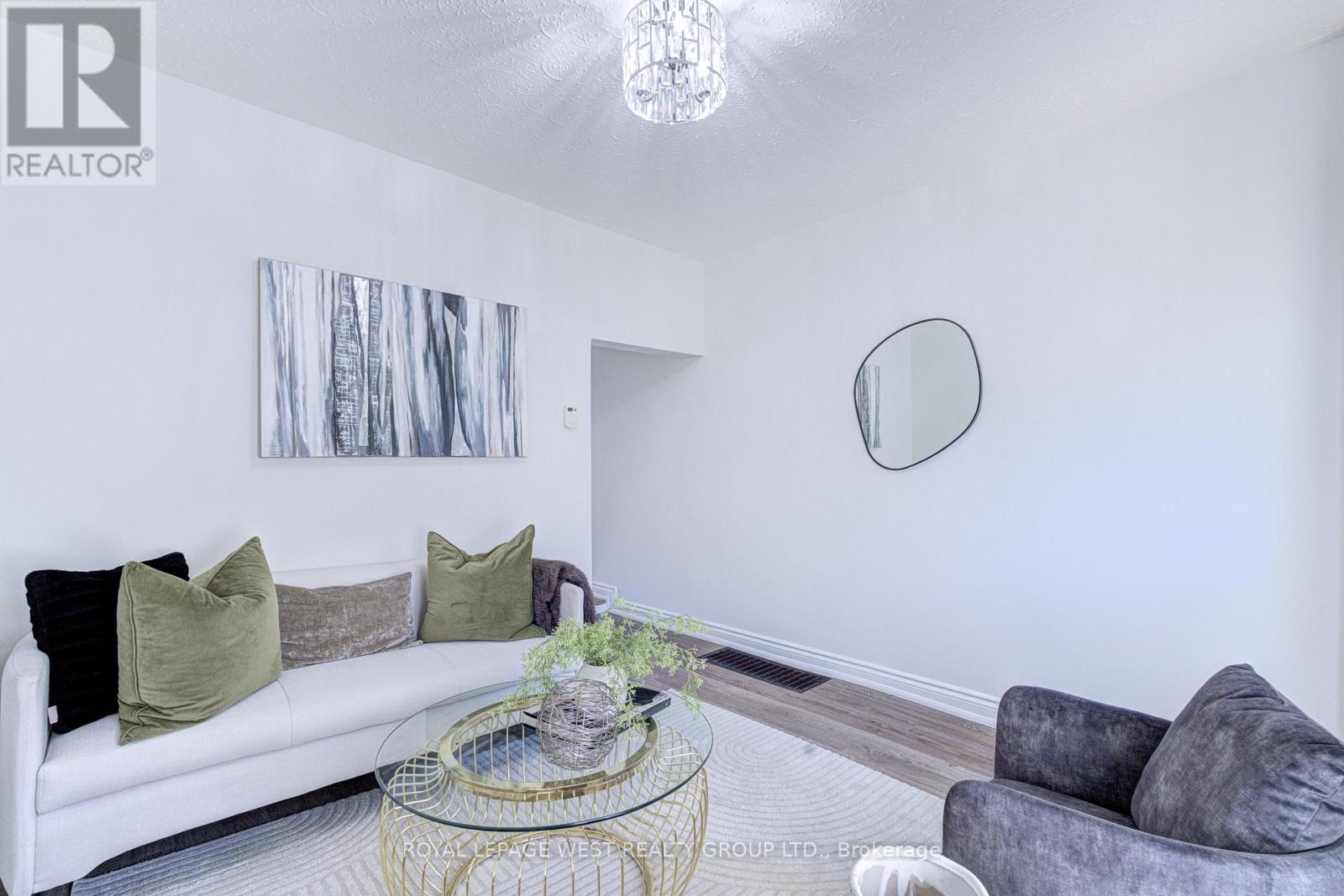 44 FISHER STREET - Image 4