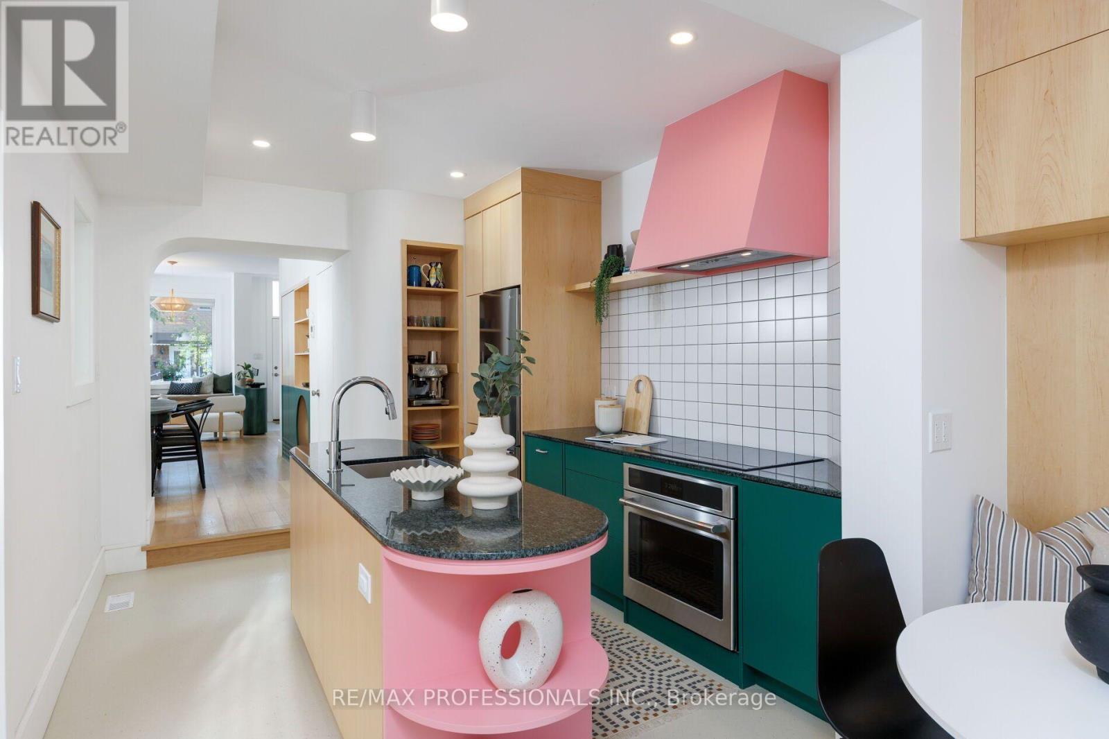 69 SHERIDAN AVENUE - Image 19