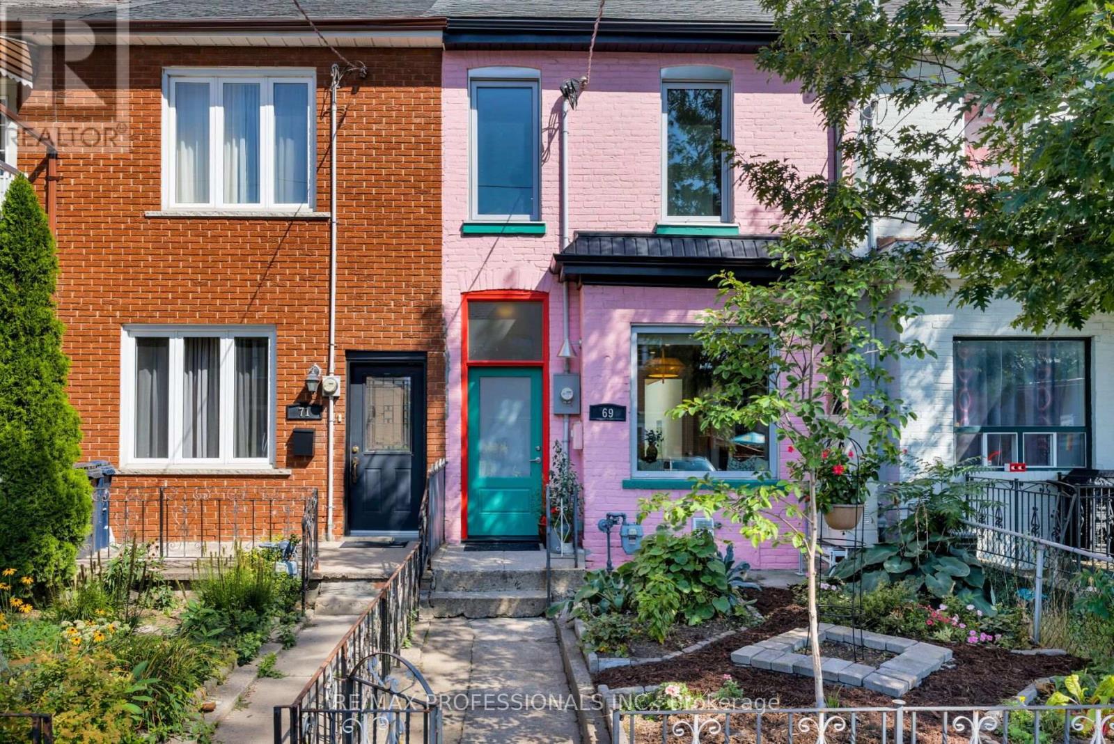 69 SHERIDAN AVENUE - 2