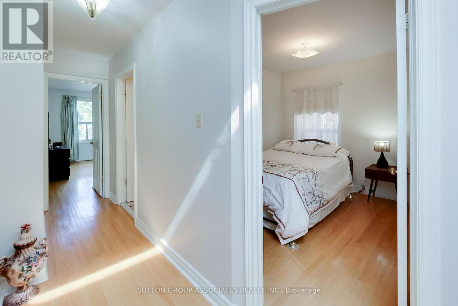 82 HELENA AVENUE - 17