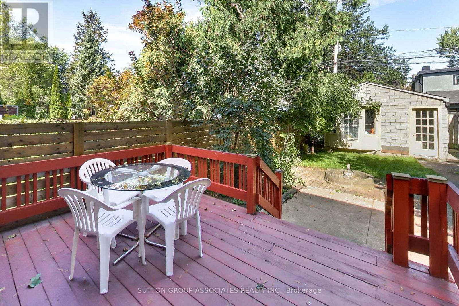 82 HELENA AVENUE - 38