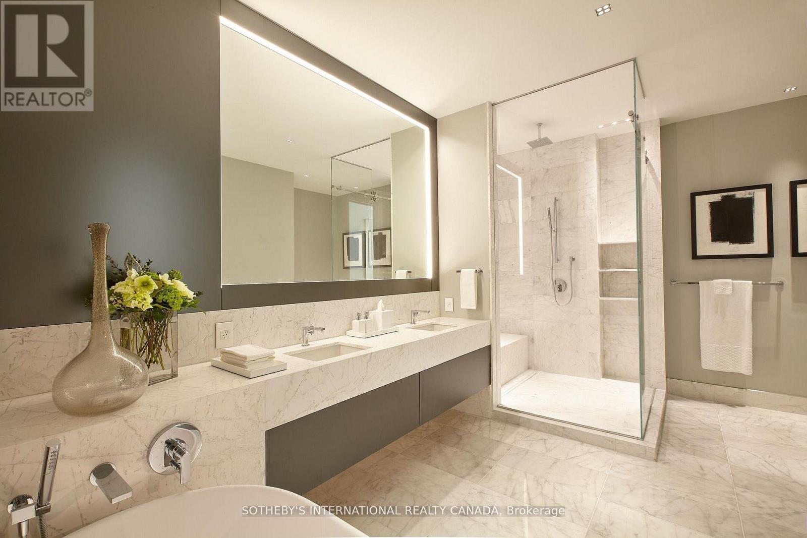 #4602/03 183 WELLINGTON STREET W - Image 21