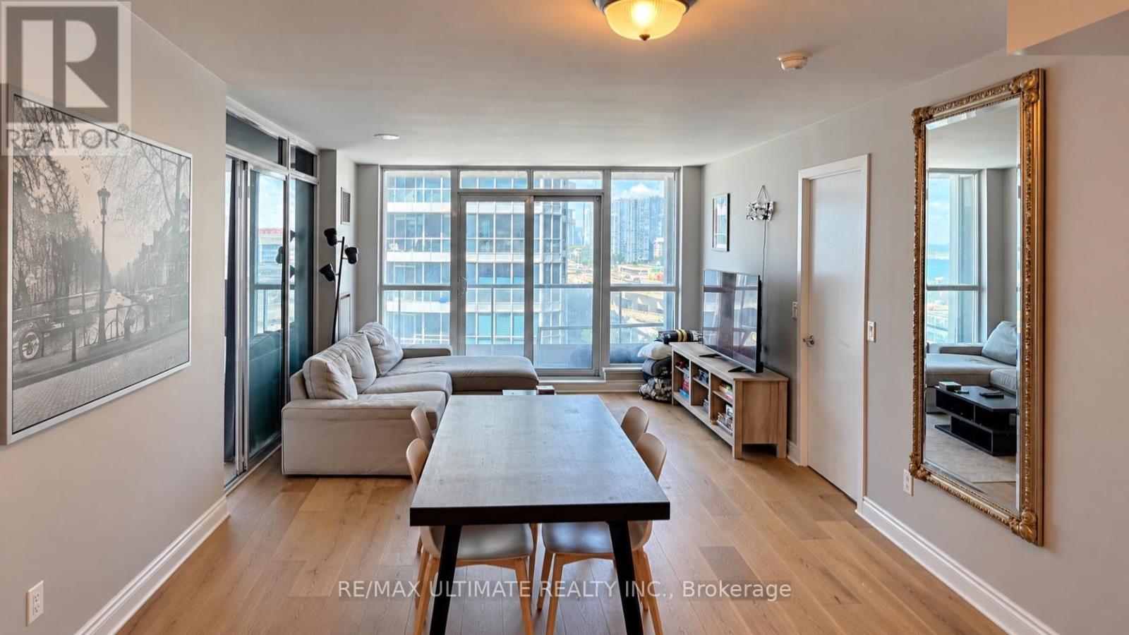 #912 208 QUEENS QUAY W - Image 6