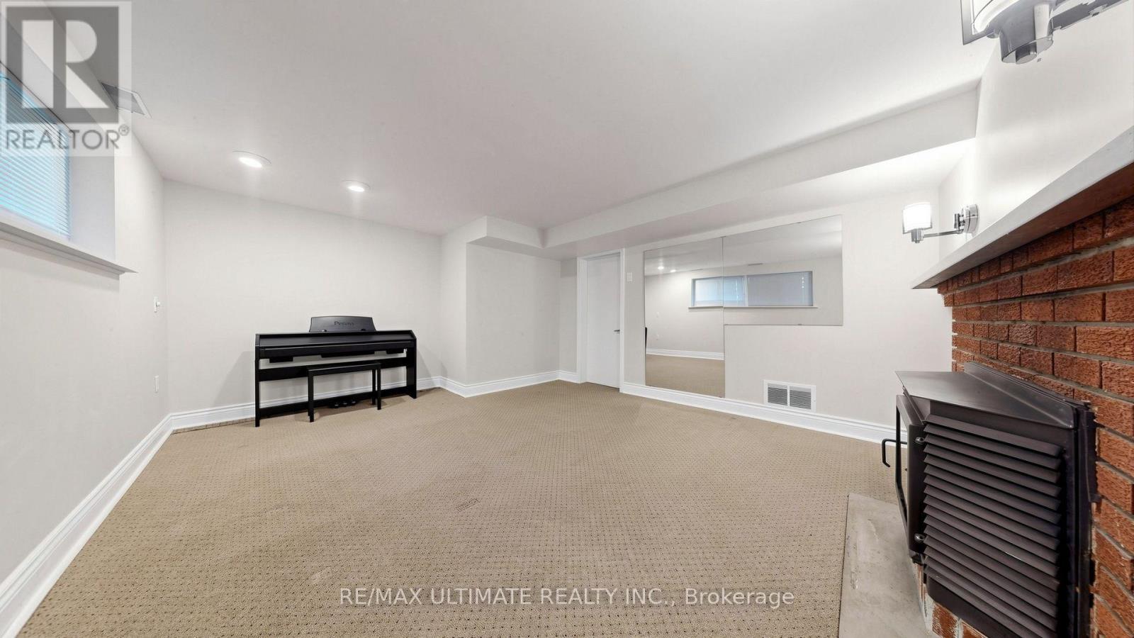 10 MONARCHWOOD CRESCENT - Image 33