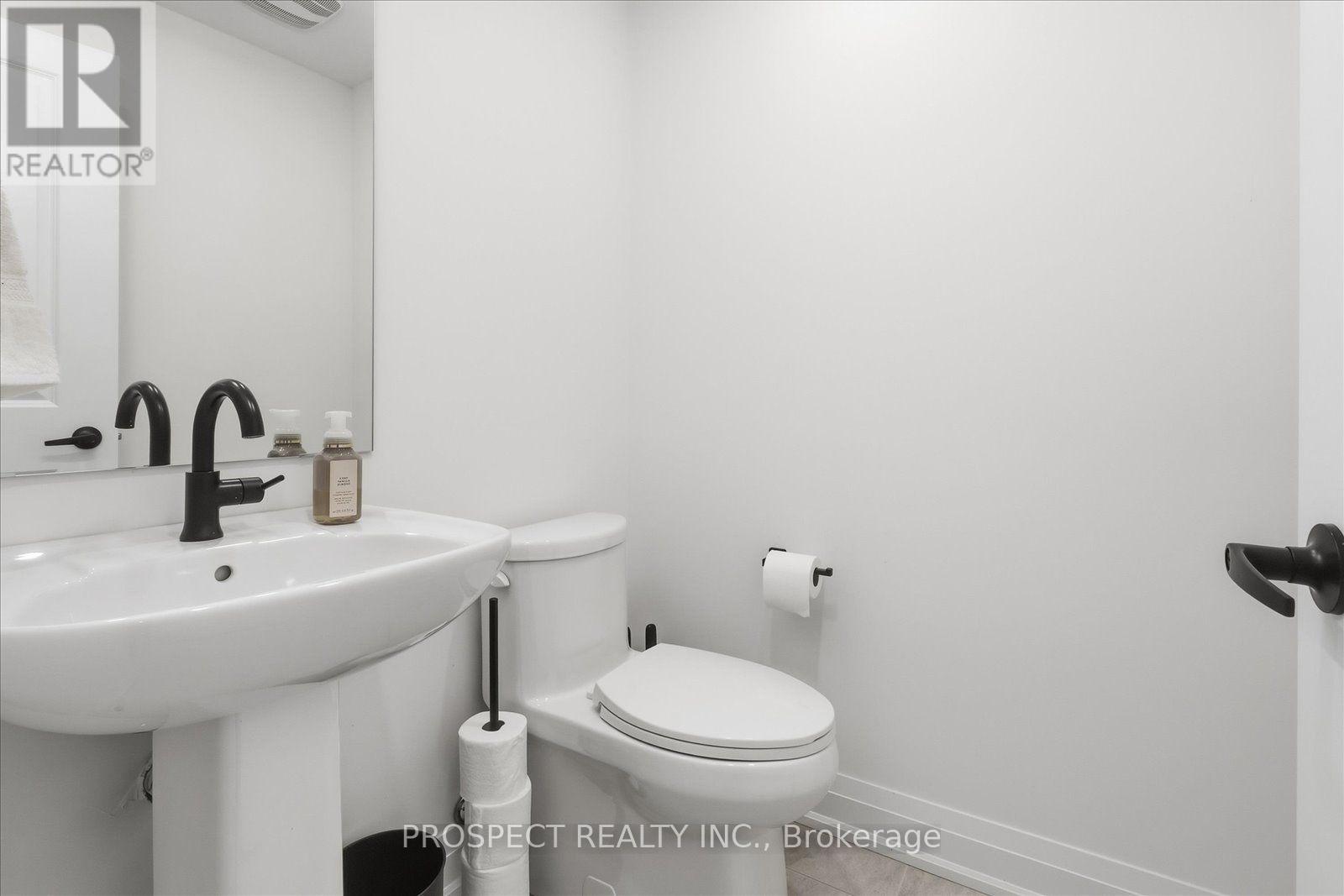 31 MARRET LANE, Clarington (Newcastle) — photo 9