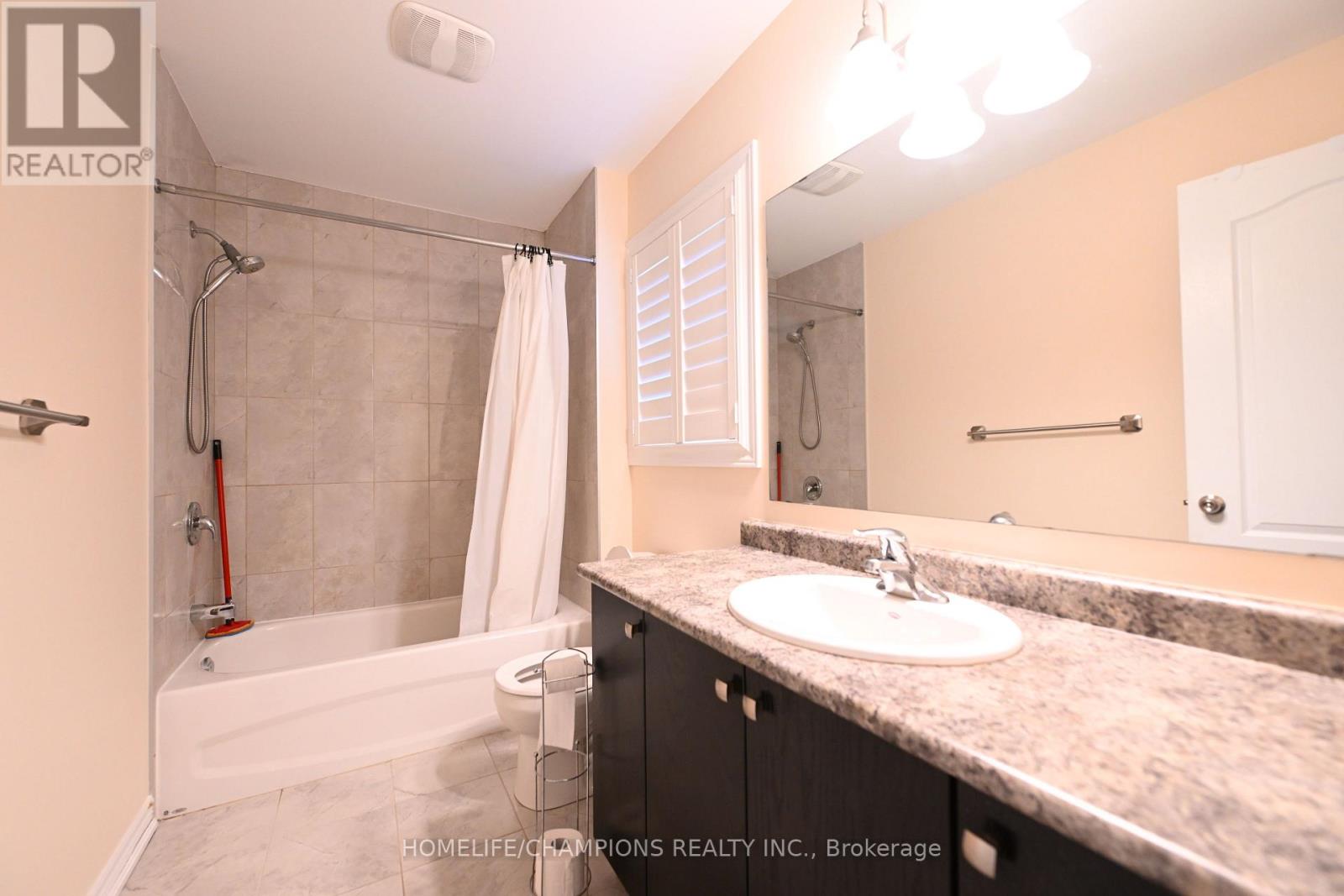 211 NORTHGLEN BOULEVARD, Clarington (Bowmanville) — photo 9