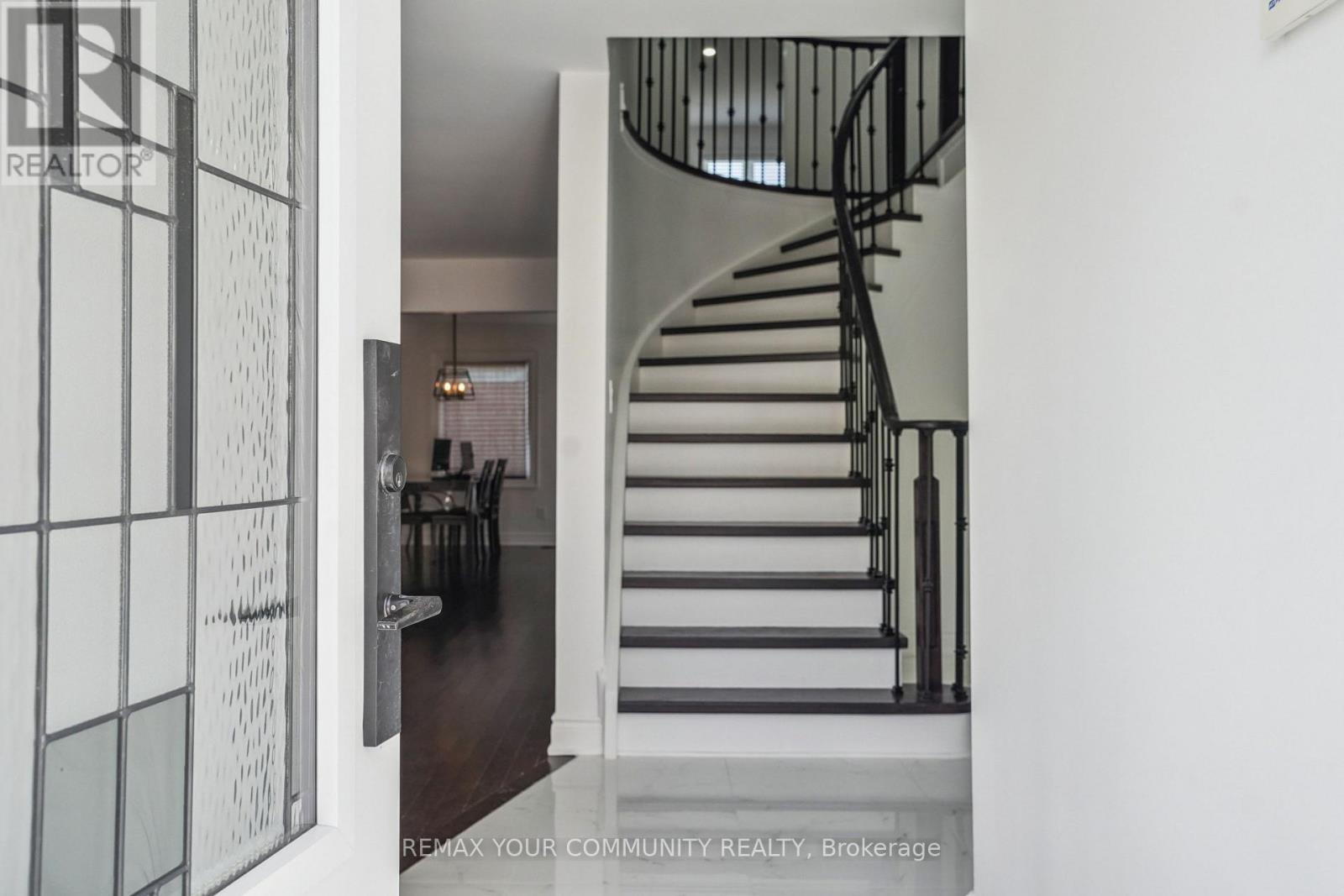273 DELANEY DRIVE - 2