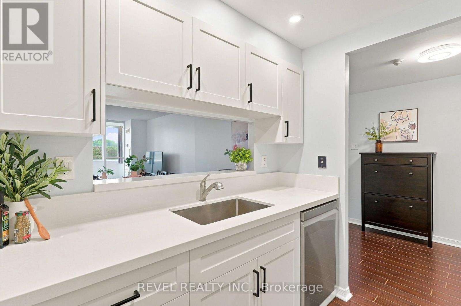 306 - 1655 PICKERING PARKWAY, Pickering (Village East) — photo 8