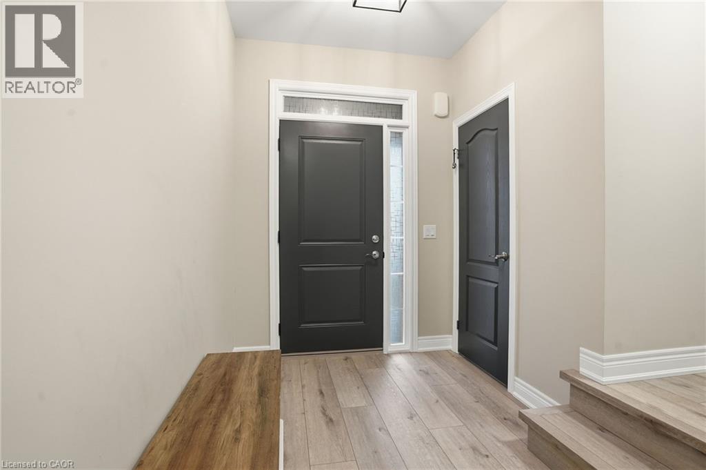 121 MOFFATT Street, St. Catharines — photo 5