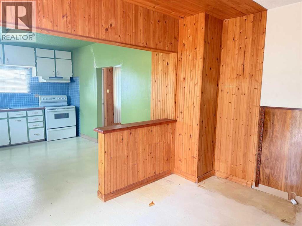 9508 104 Avenue - 7
