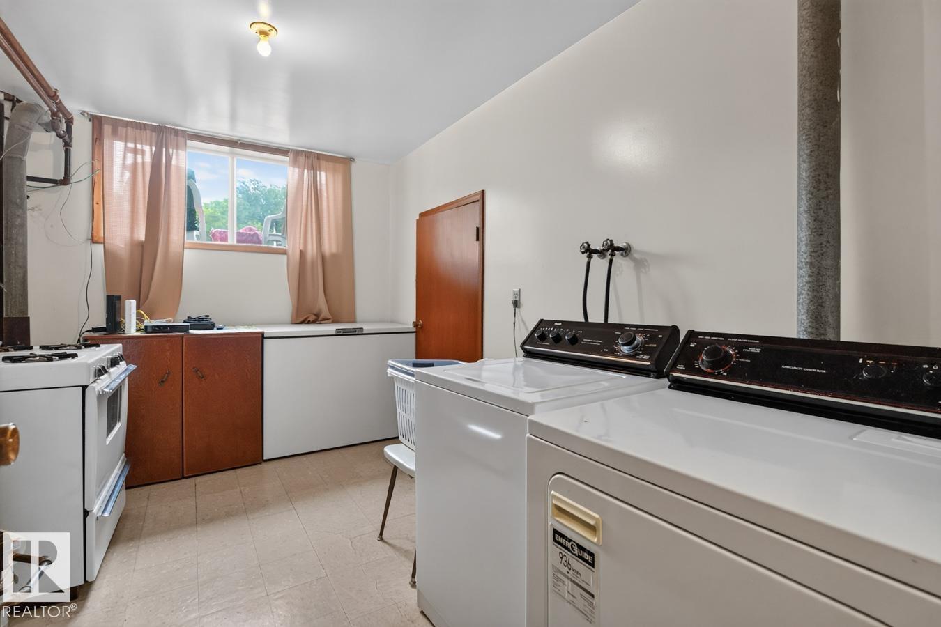 12211 85 ST NW - Image 35
