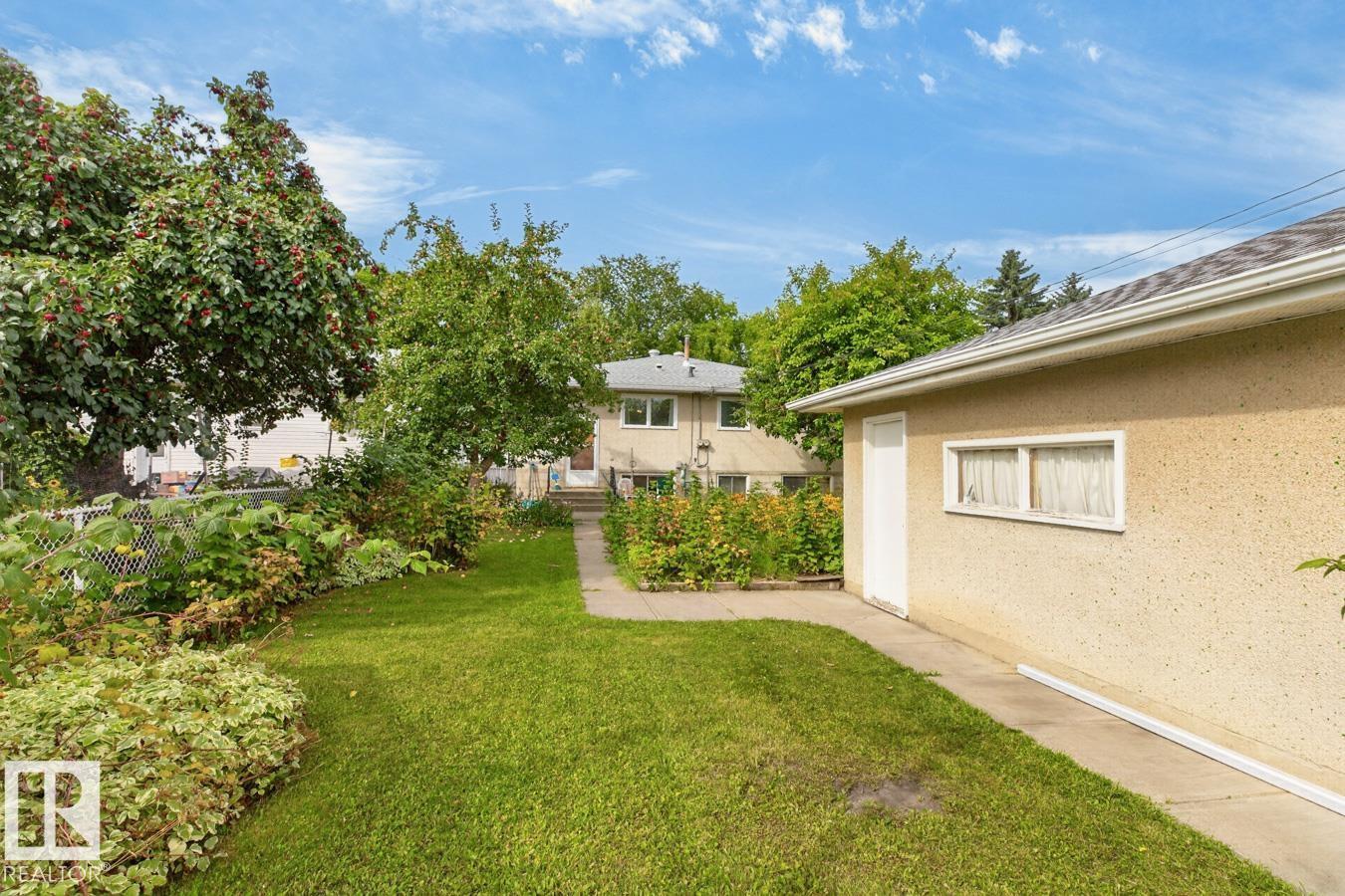 12211 85 ST NW - Image 44