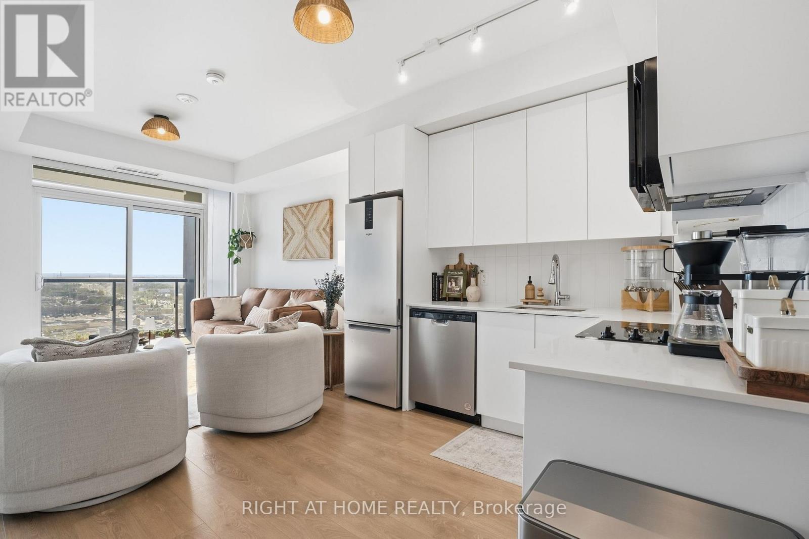 1321 - 10 ABEJA STREET, Vaughan (Concord) — photo 6