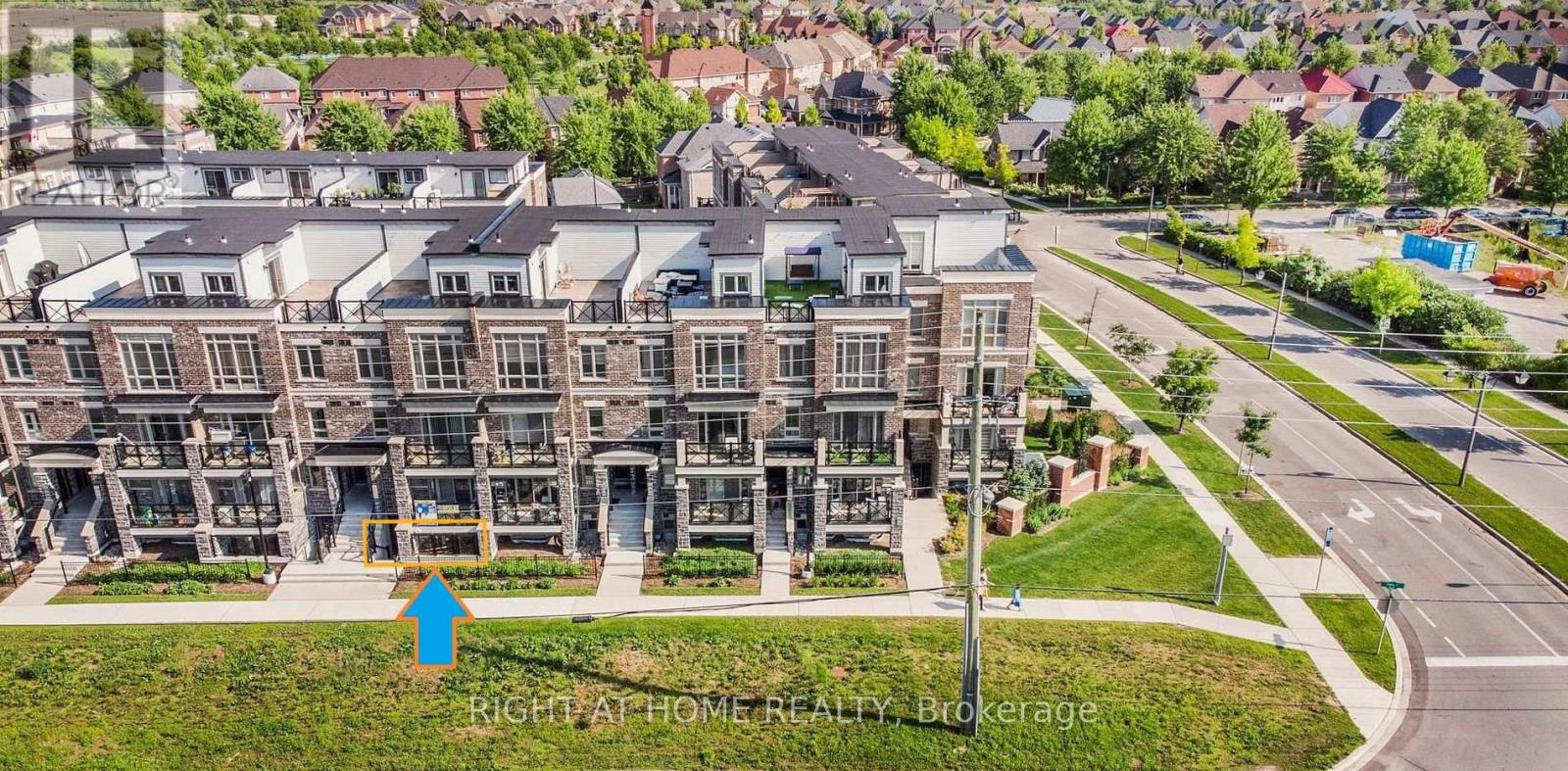 #2216 10 WESTMEATH LANE - 15