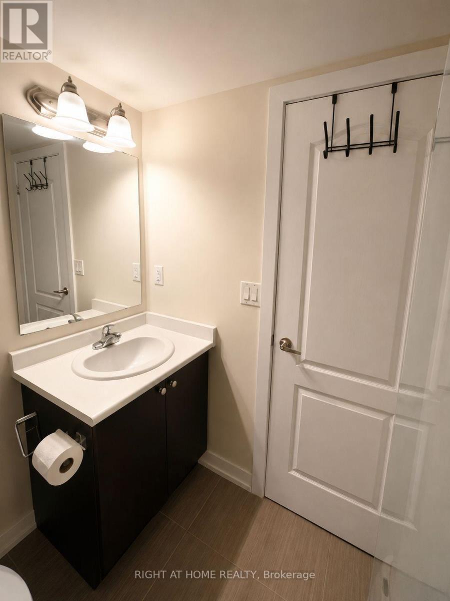 #2216 10 WESTMEATH LANE - 7