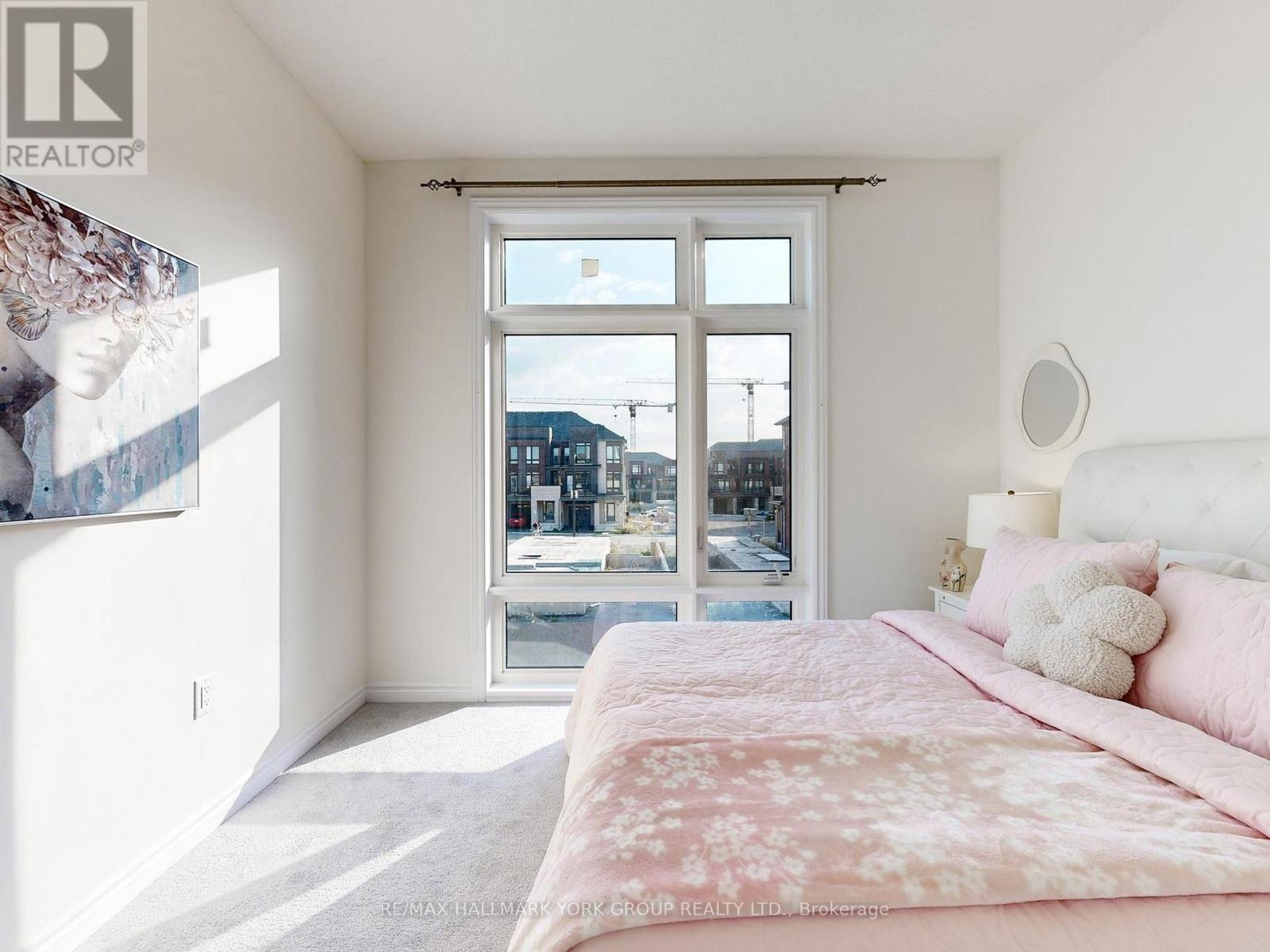 42 BLICK CRESCENT - 29