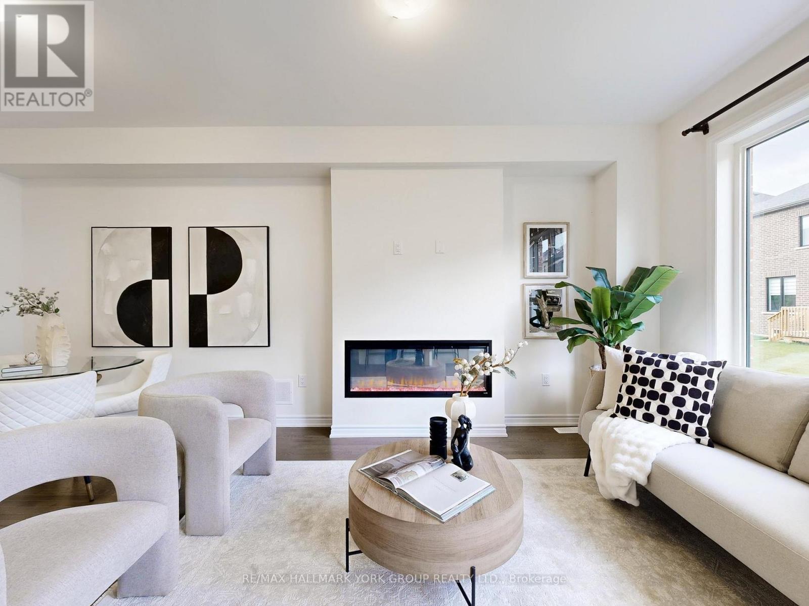 42 BLICK CRESCENT - 6