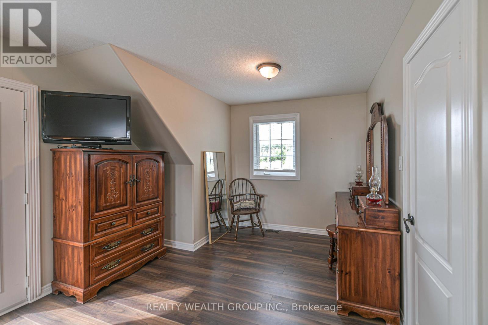 1050 GARDNER PLACE - Image 34