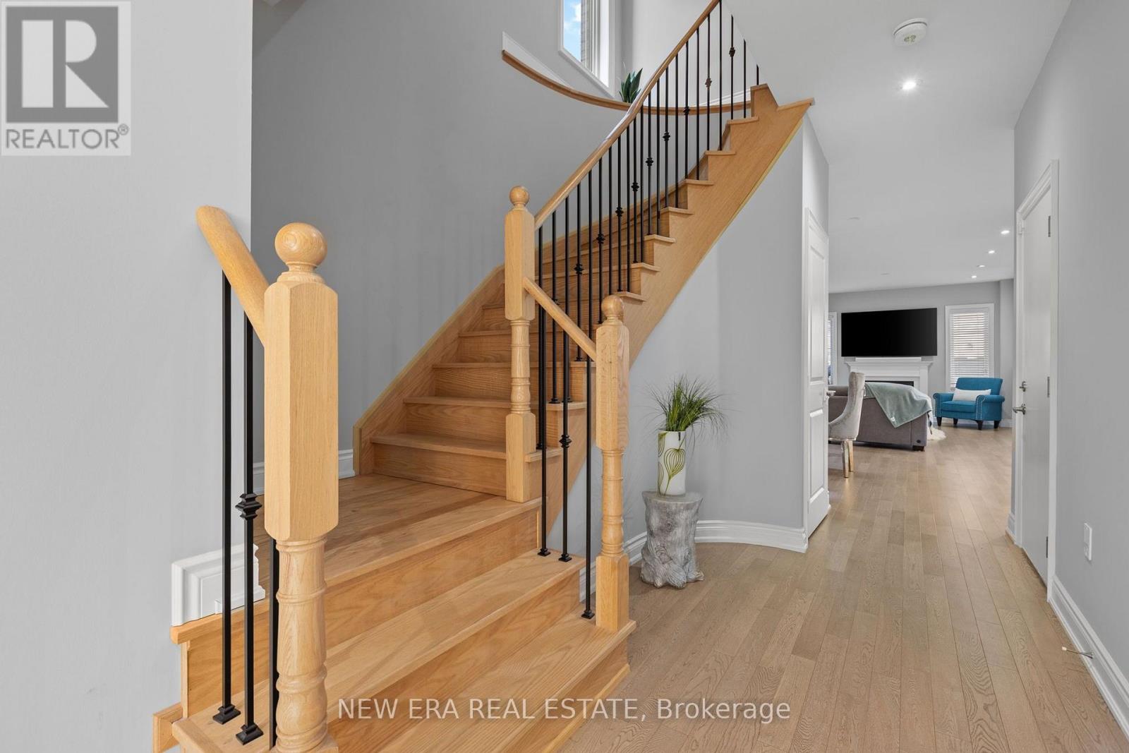 124 WALKER BOULEVARD - Image 17