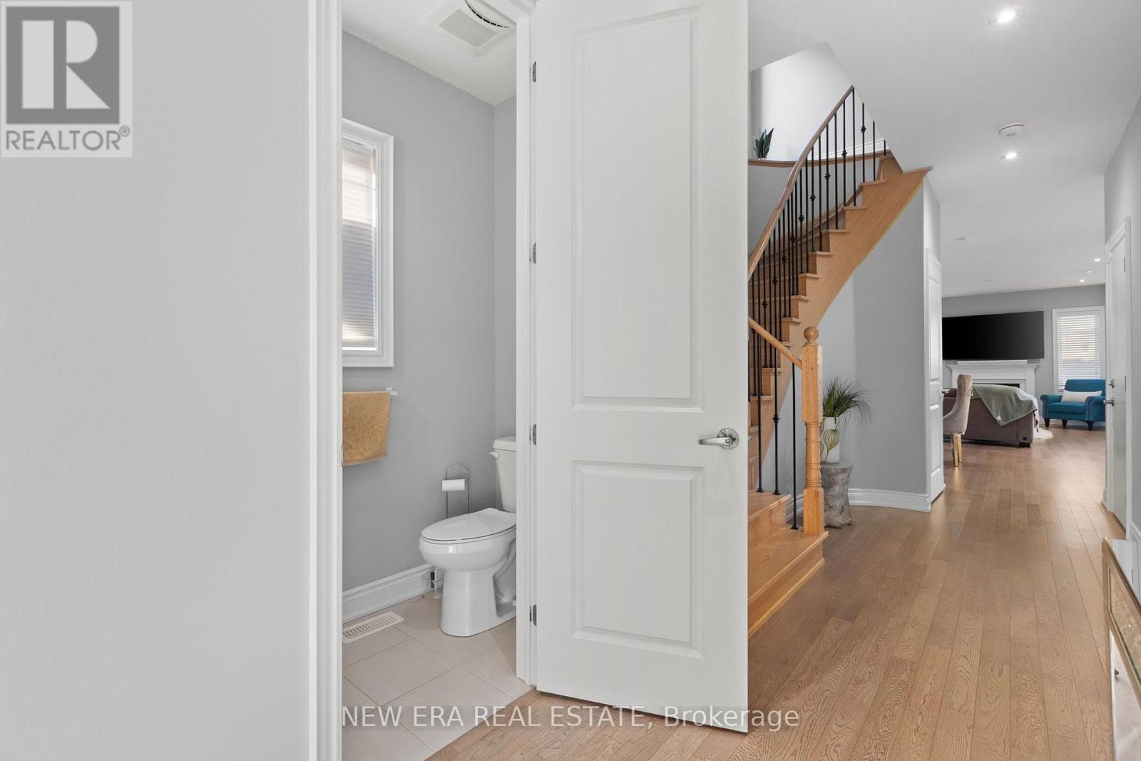 124 WALKER BOULEVARD - Image 18