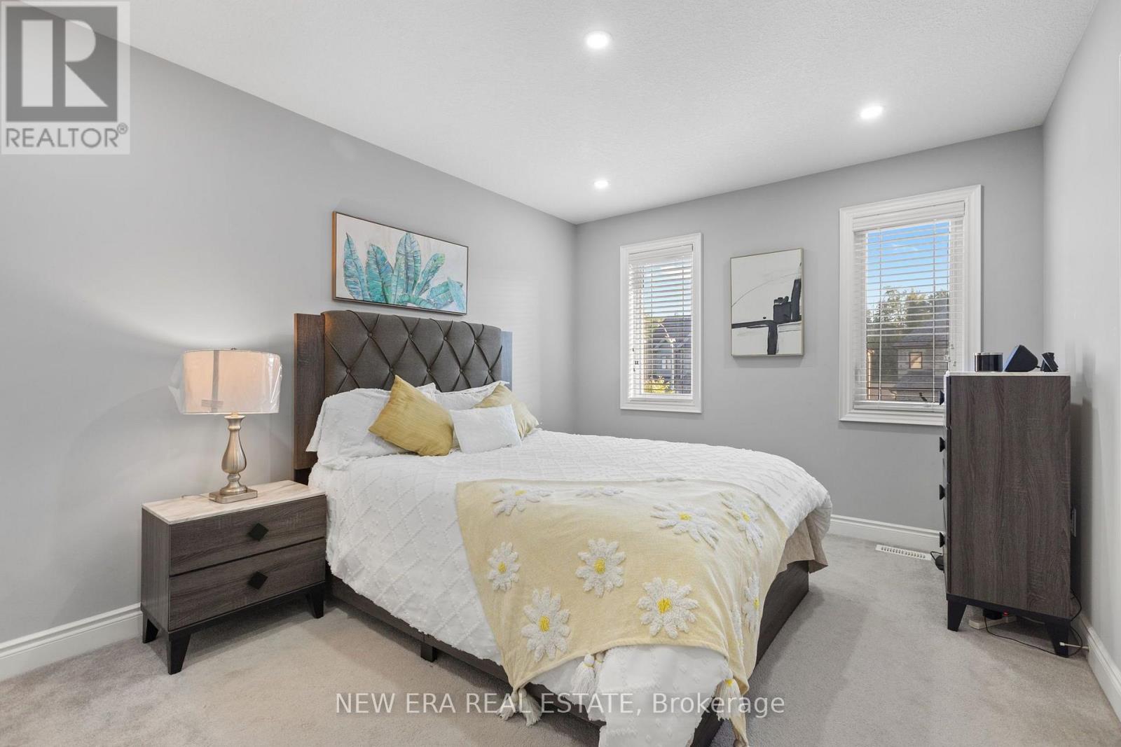 124 WALKER BOULEVARD - Image 21