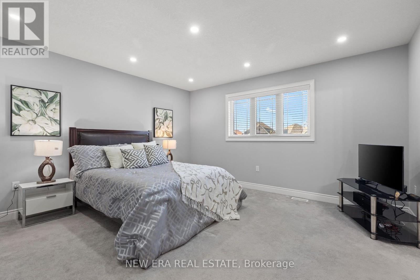 124 WALKER BOULEVARD - 28