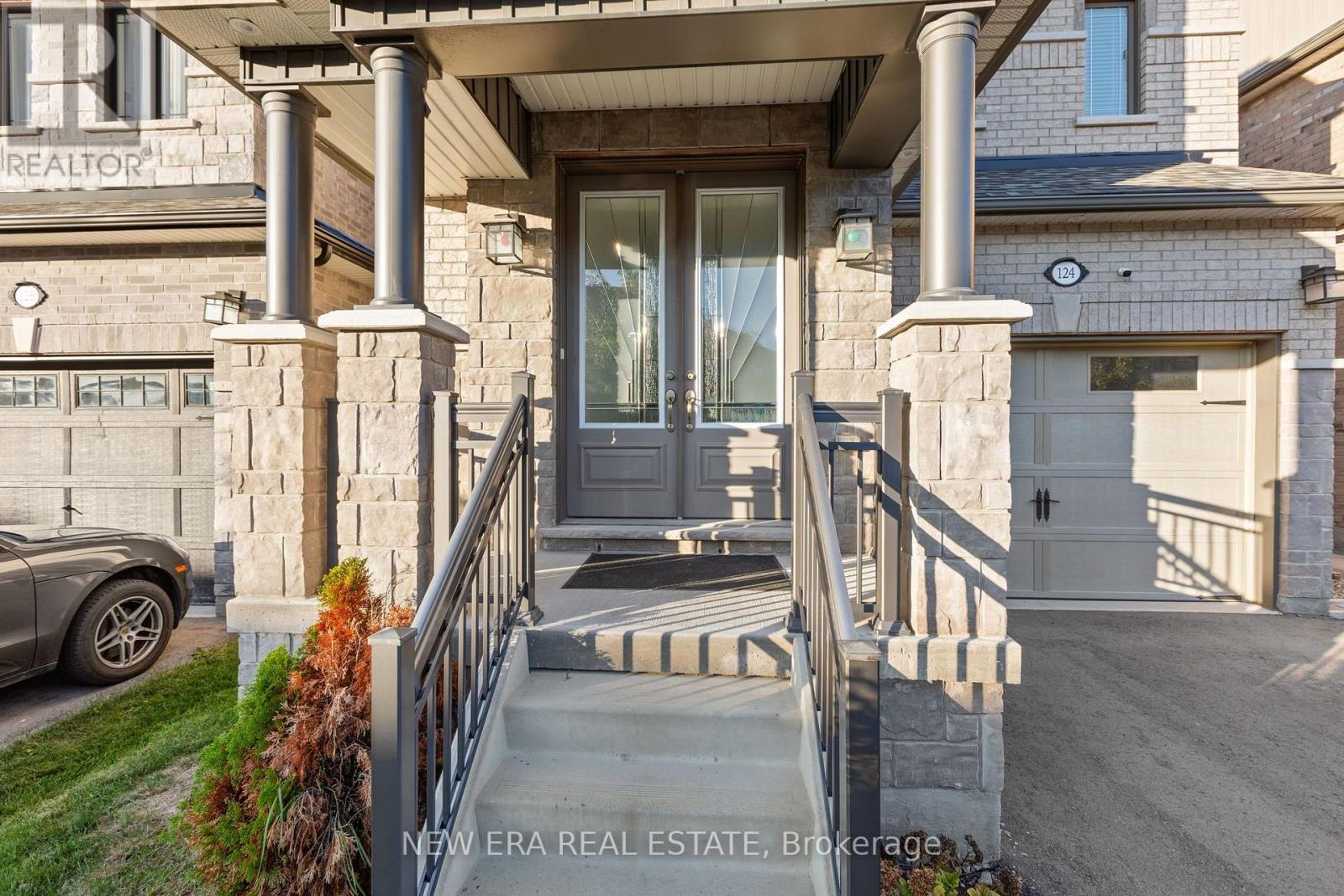 124 WALKER BOULEVARD - 4