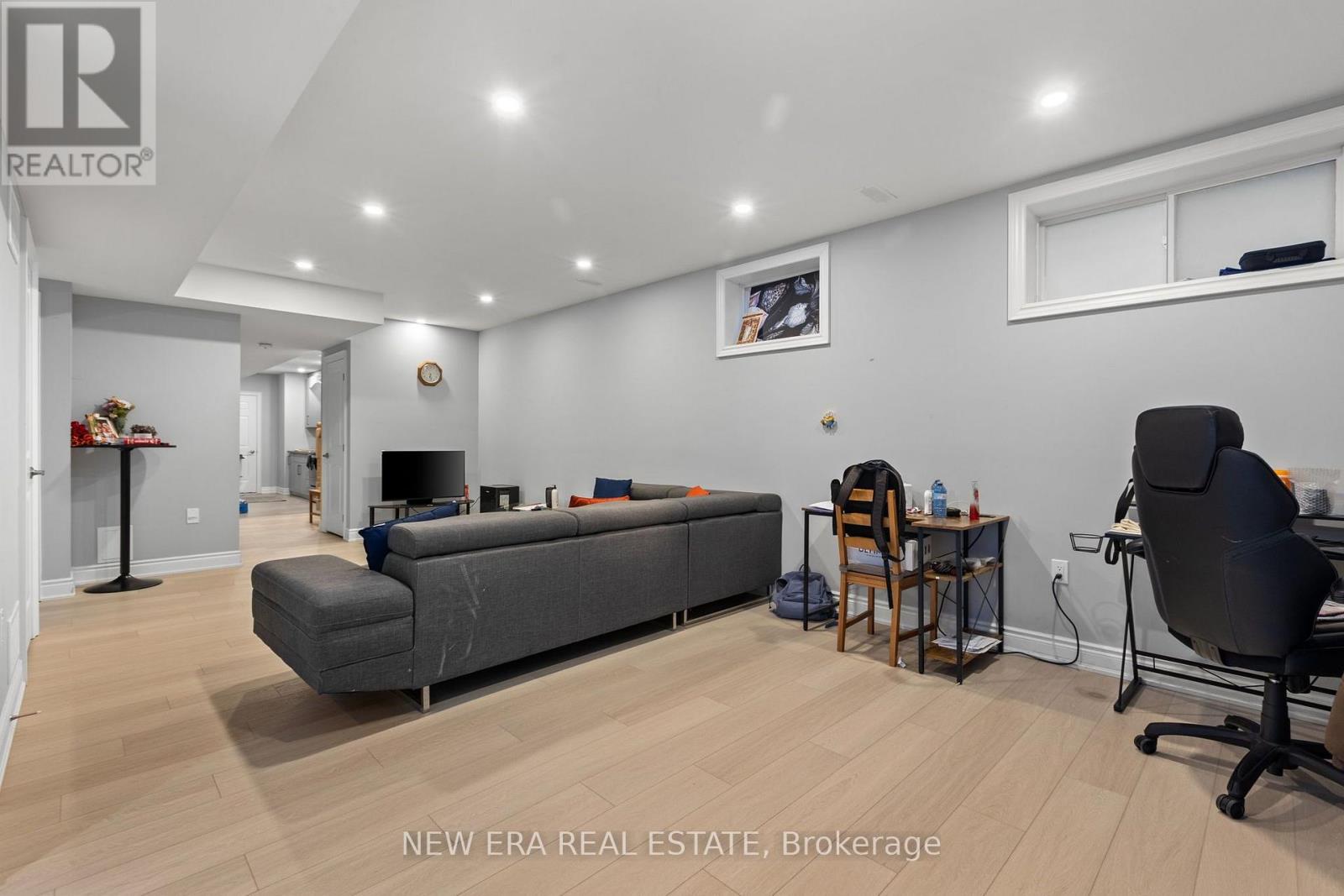 124 WALKER BOULEVARD - 40