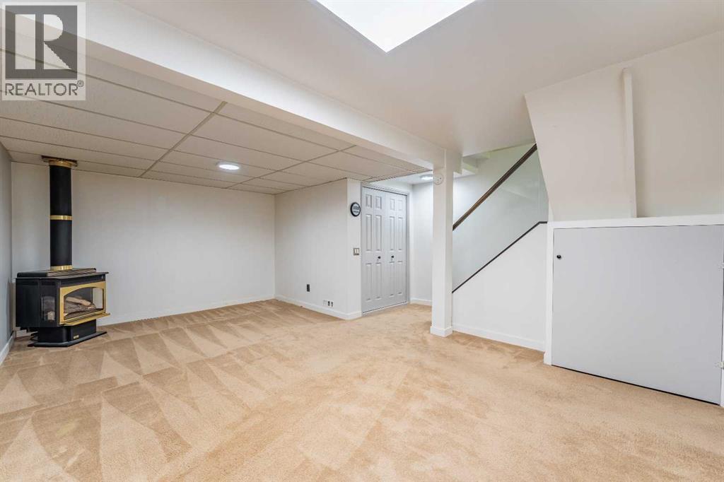 40 Fonda Crescent SE - 23