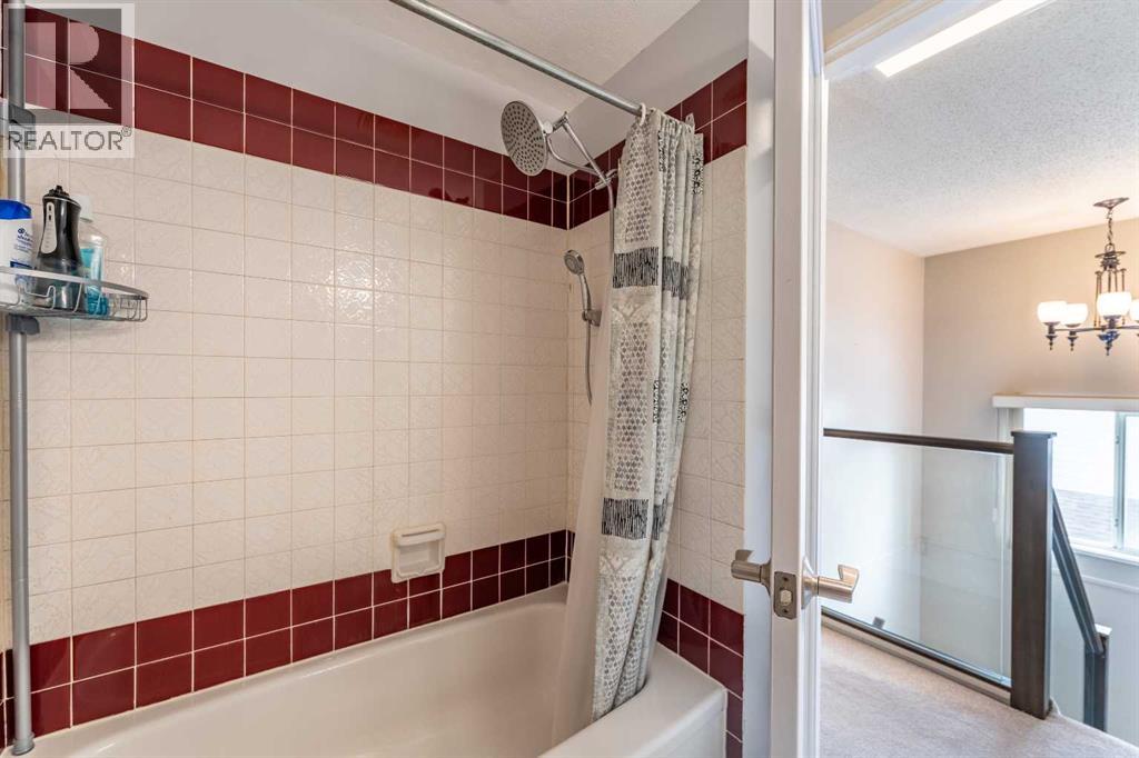 40 Fonda Crescent SE - 20