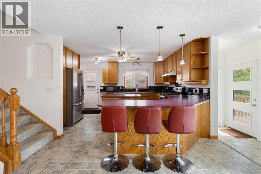 1312 48 Avenue NW - 12