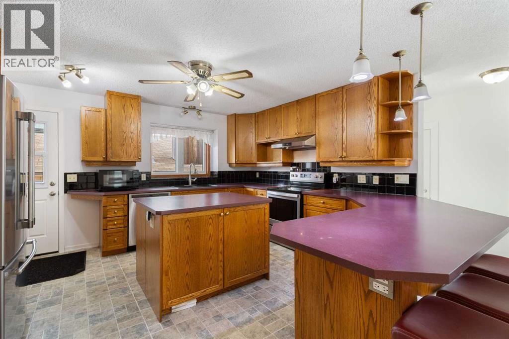 1312 48 Avenue NW - 13
