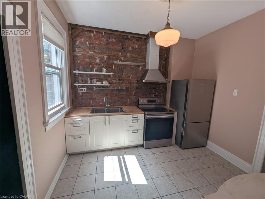 181 MARKLAND Street Unit# 1, Hamilton — photo 2