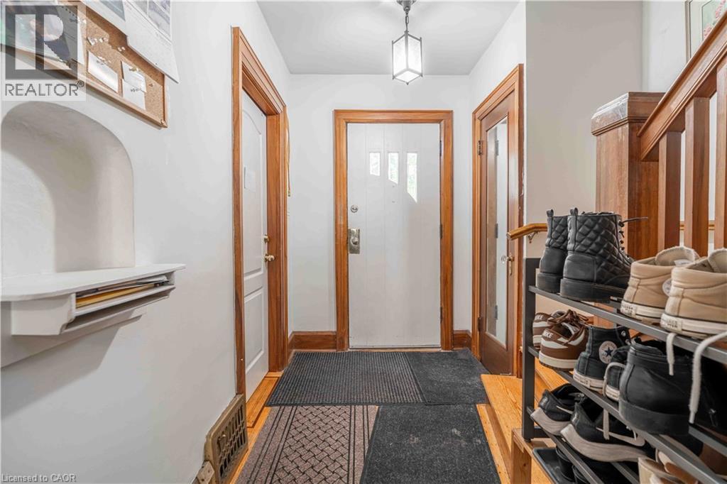 1257 KING Street W, Hamilton — photo 8