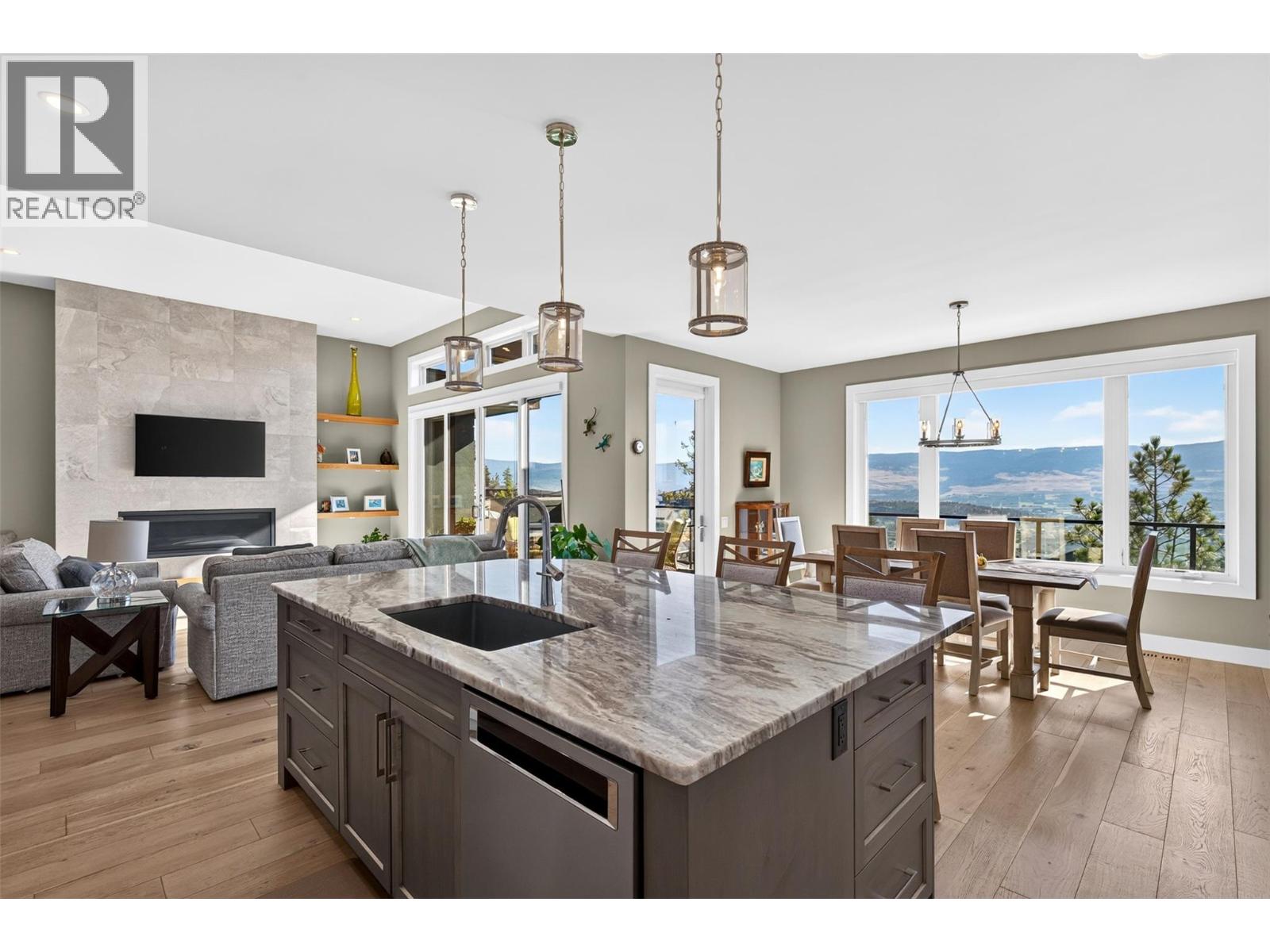 184 Summer Wood Drive, Kelowna