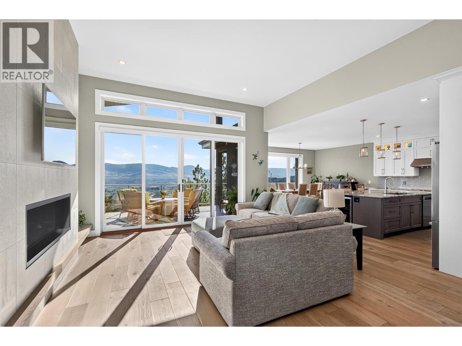 184 Summer Wood Drive, Kelowna