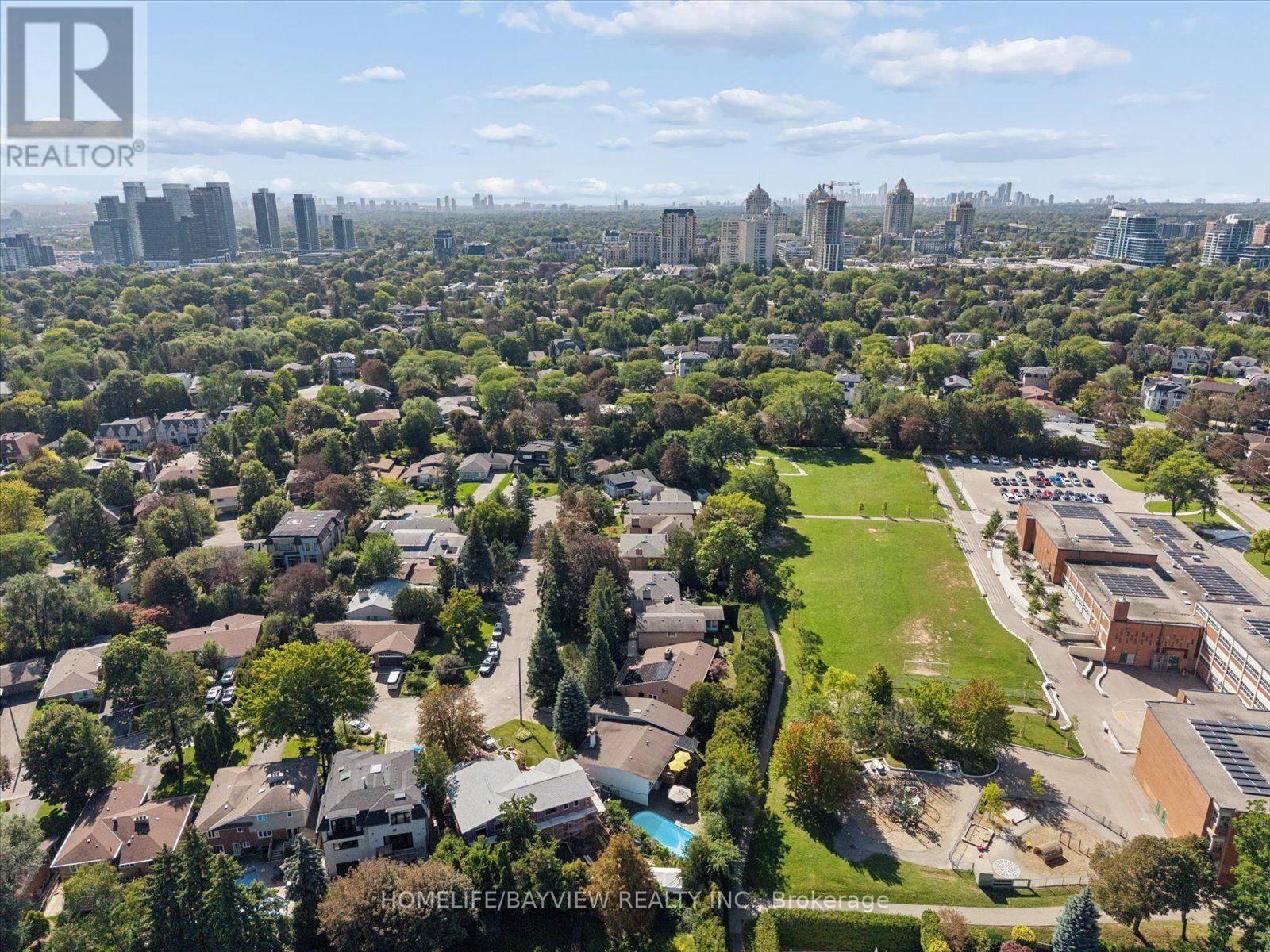 24 RAVENSCROFT CIRCLE - 50