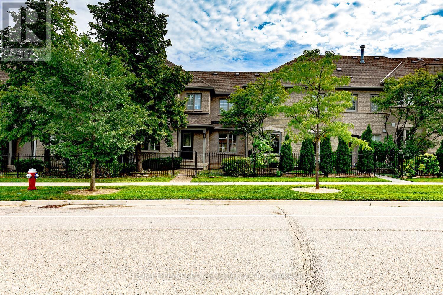 Photo of 450 BRISTOL Road