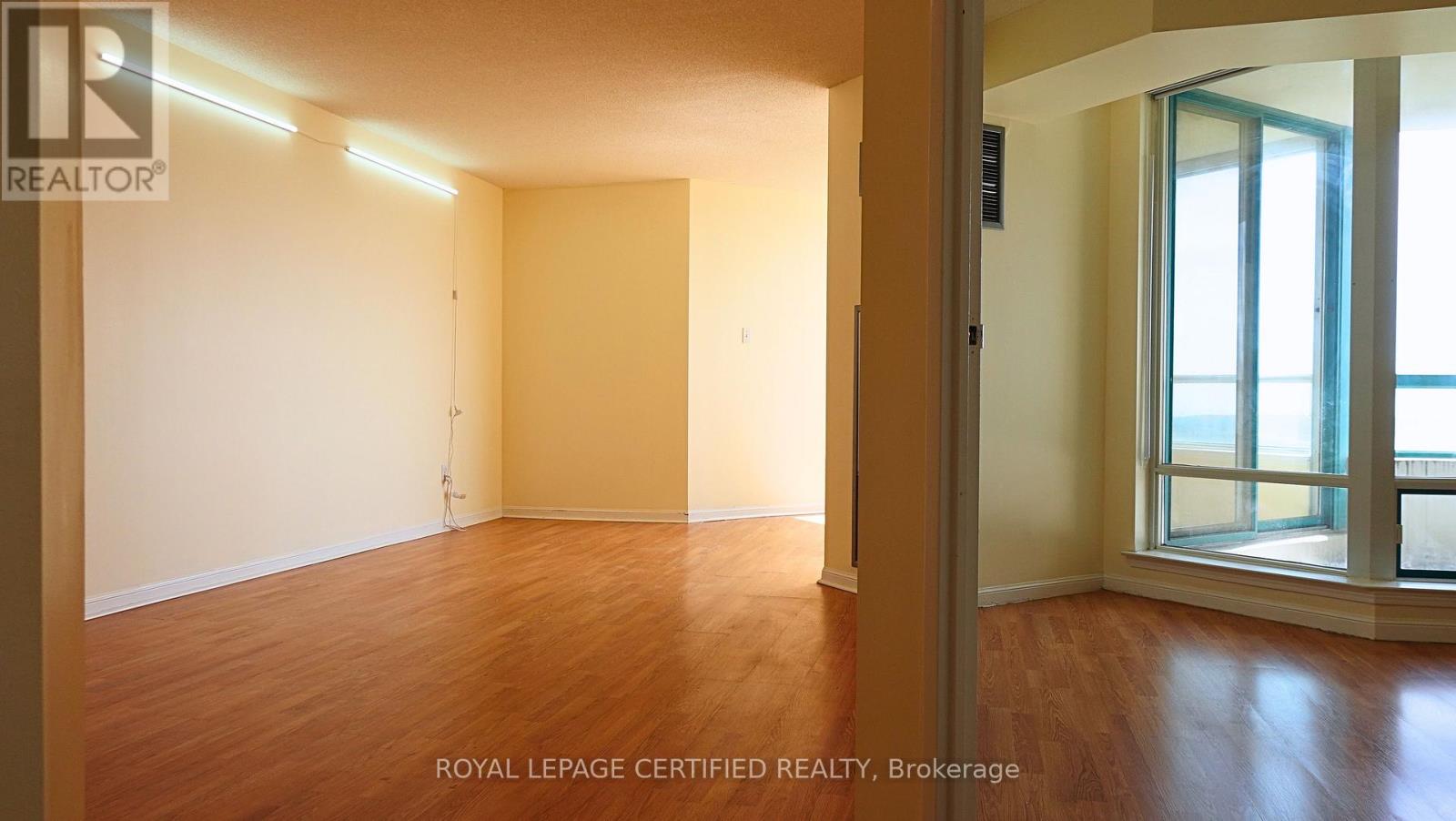 #1806 550 WEBB DRIVE - Image 32