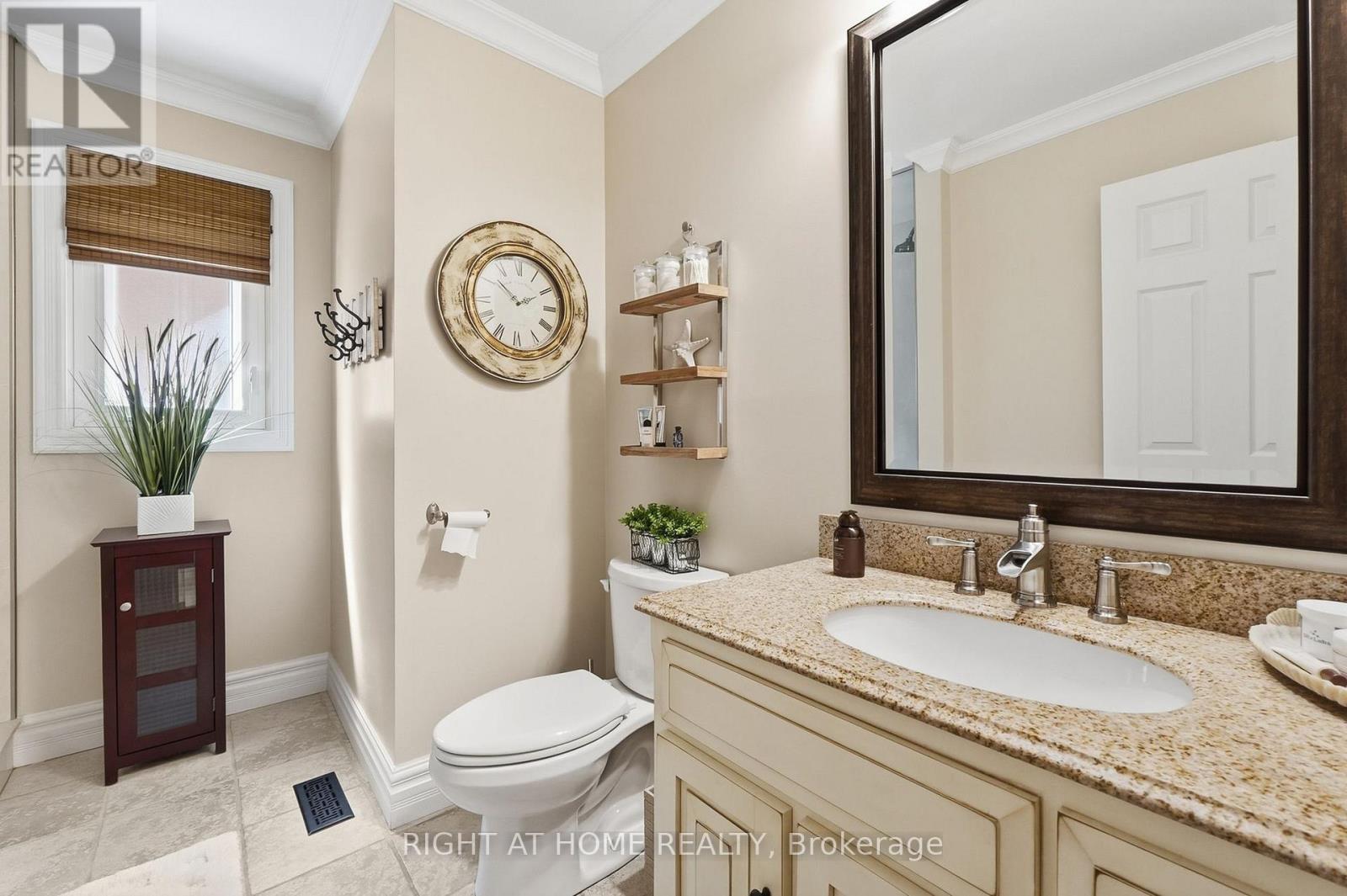 1594 HERITAGE WAY - 34