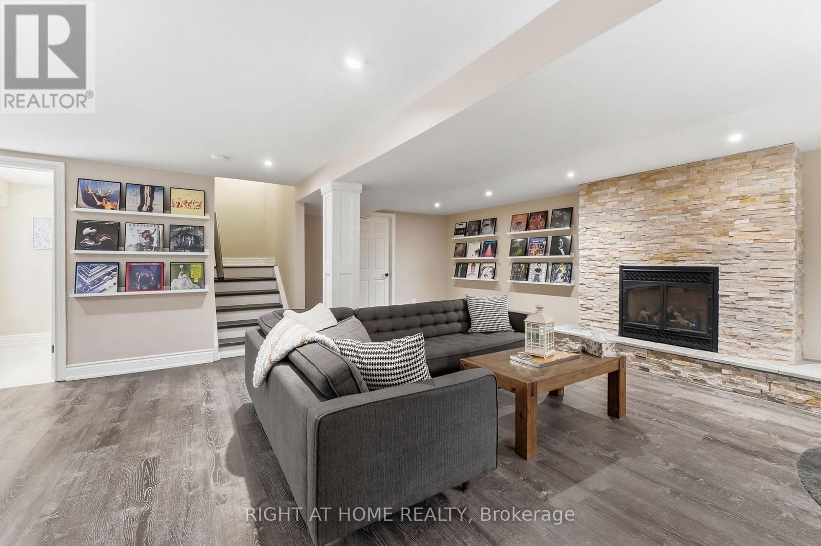 1594 HERITAGE WAY - Image 36