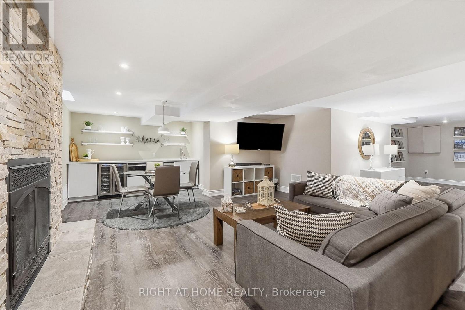 1594 HERITAGE WAY - Image 38
