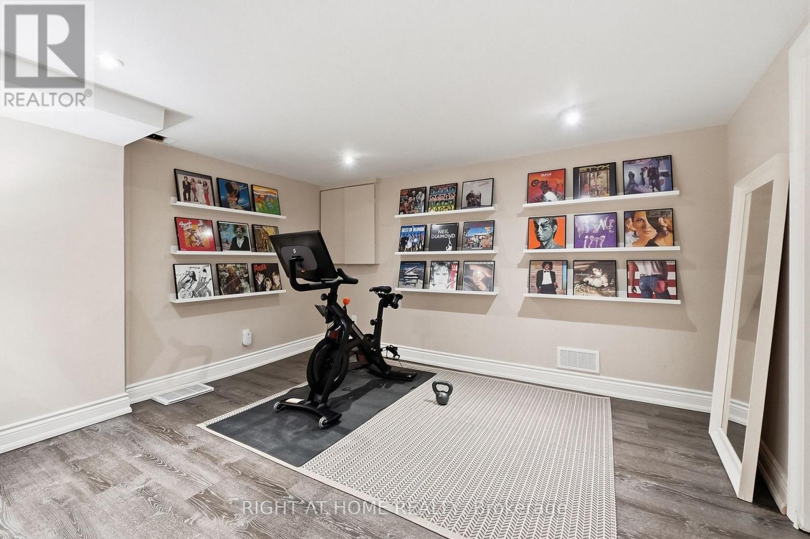 1594 HERITAGE WAY - Image 41