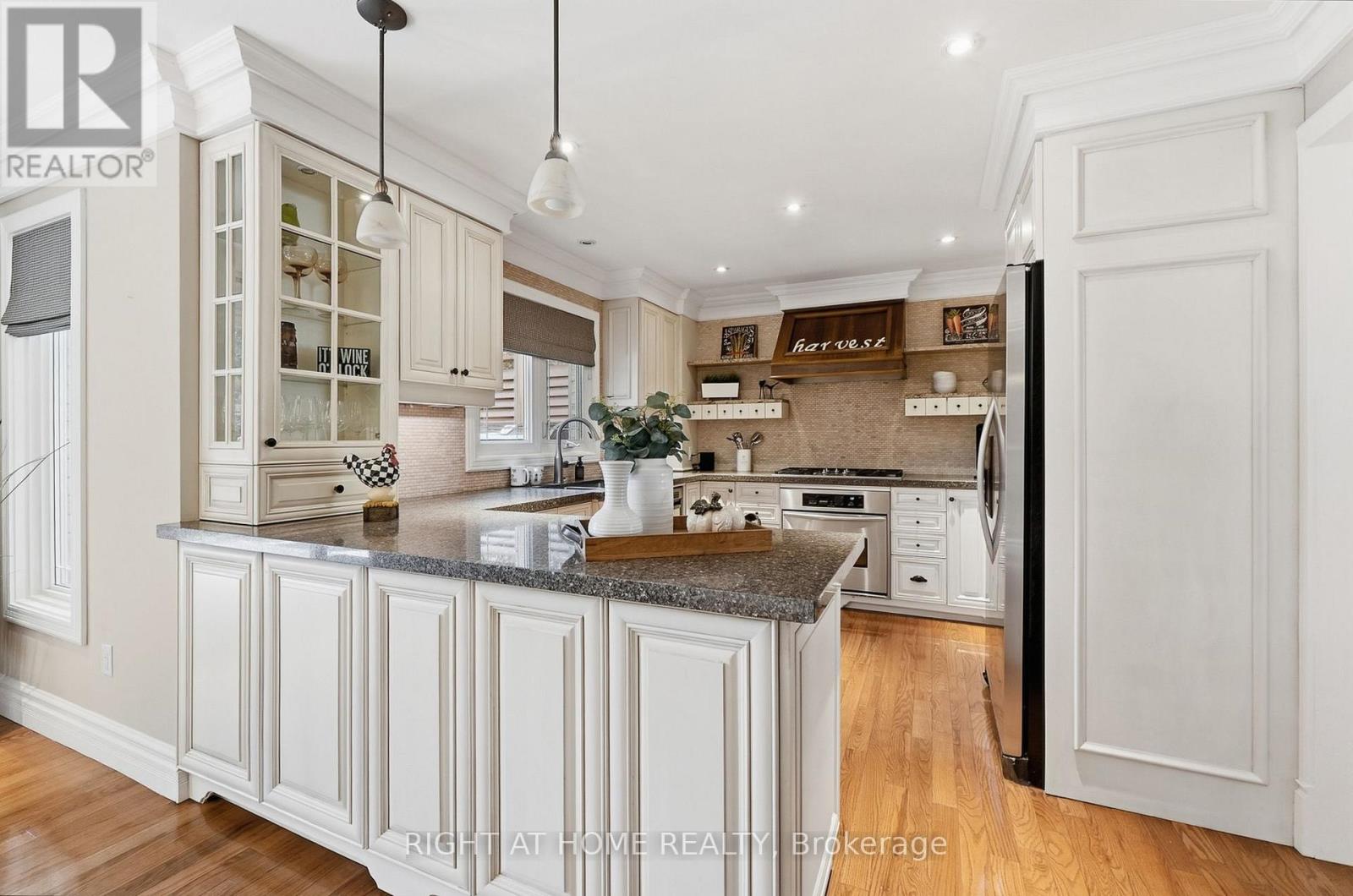 1594 HERITAGE WAY - 9