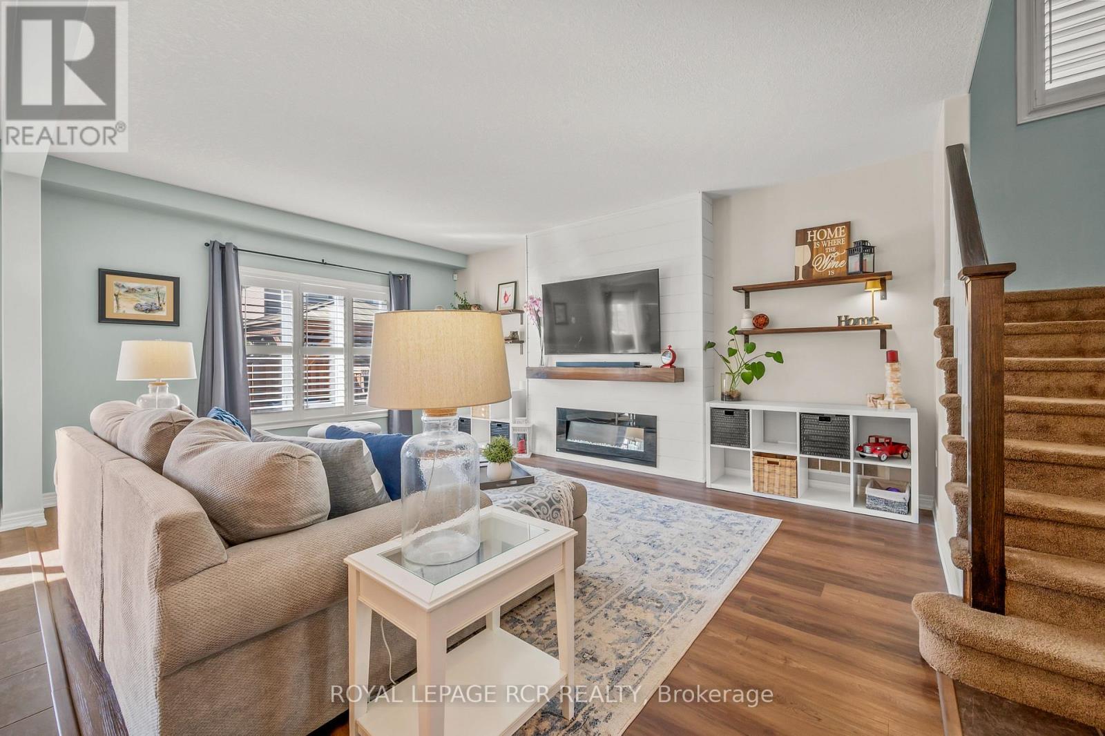 85 LAVERTY CRESCENT - 4